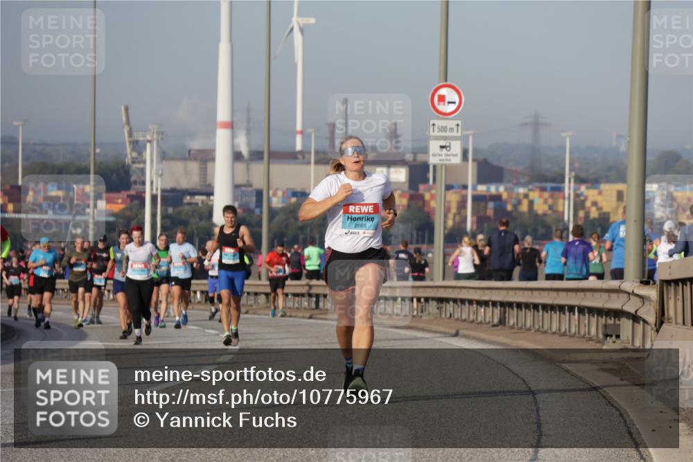 03.10.2026 - Köhlbrandbrückenlauf Yannick Fuchs http://msf.ph/oto/10775967 03.10.2026 09:41:47 Position 2 2665, 1500 meine-sportfotos.de