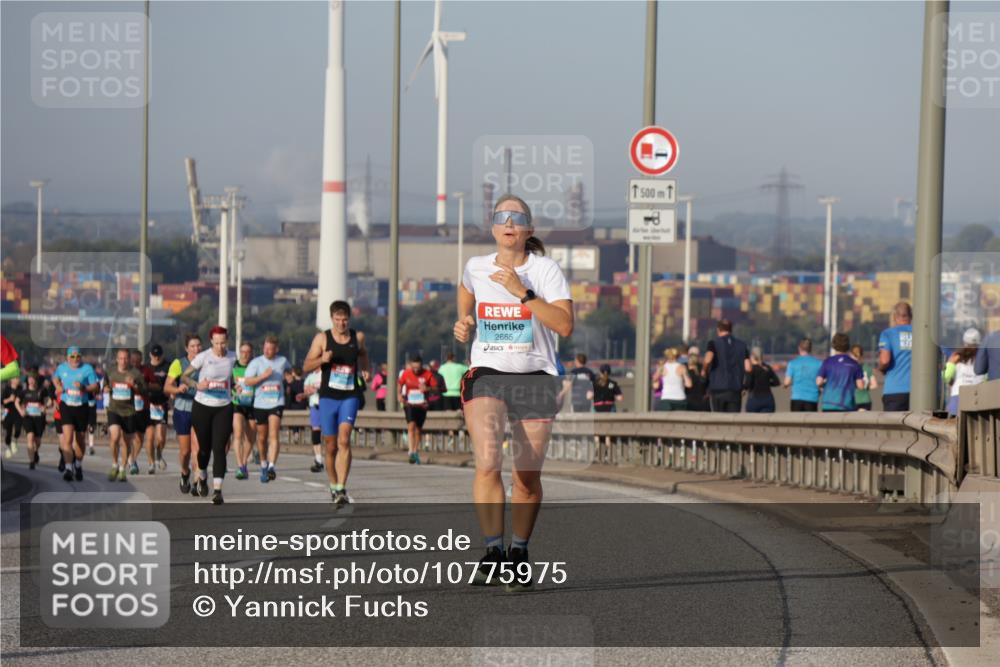 03.10.2026 - Köhlbrandbrückenlauf Yannick Fuchs http://msf.ph/oto/10775975 03.10.2026 09:41:48 Position 2 2665, 1500 meine-sportfotos.de
