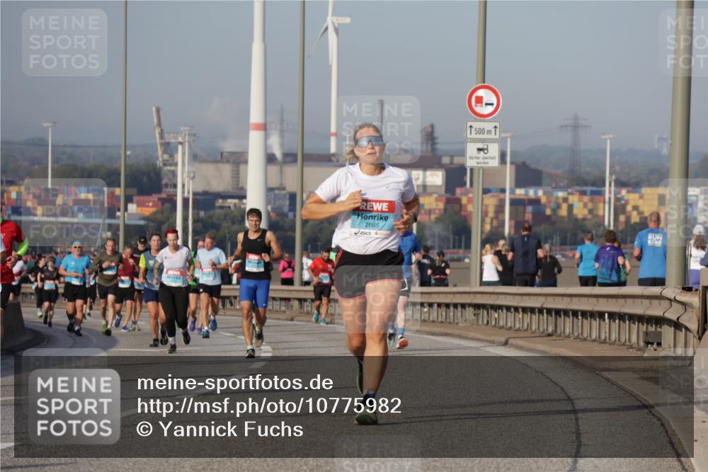 03.10.2026 - Köhlbrandbrückenlauf Yannick Fuchs http://msf.ph/oto/10775982 03.10.2026 09:41:48 Position 2 2665, 1500 meine-sportfotos.de