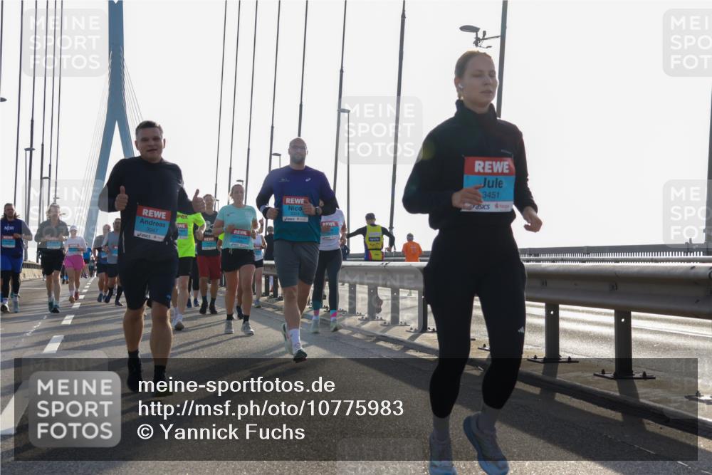 03.10.2026 - Köhlbrandbrückenlauf Yannick Fuchs http://msf.ph/oto/10775983 03.10.2026 09:35:43 Position 1 3047, 3451 meine-sportfotos.de