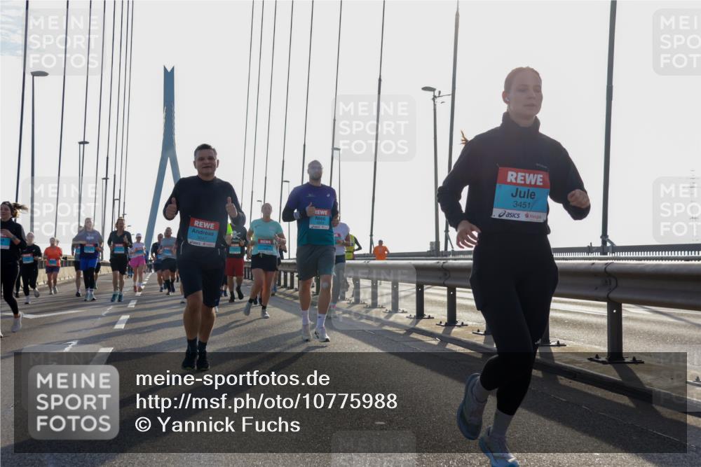 03.10.2026 - Köhlbrandbrückenlauf Yannick Fuchs http://msf.ph/oto/10775988 03.10.2026 09:35:44 Position 1 3047, 3451 meine-sportfotos.de