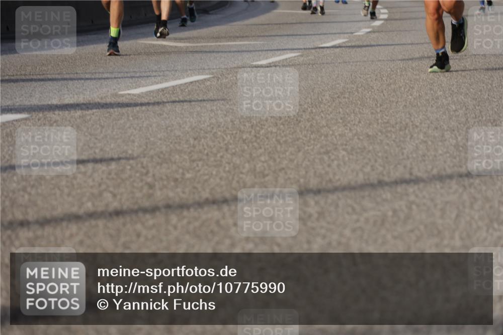 03.10.2026 - Köhlbrandbrückenlauf Yannick Fuchs http://msf.ph/oto/10775990 03.10.2026 09:41:49 Position 2  meine-sportfotos.de