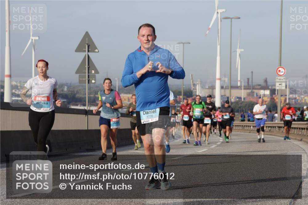 03.10.2026 - Köhlbrandbrückenlauf Yannick Fuchs http://msf.ph/oto/10776012 03.10.2026 09:42:02 Position 2 1722, 1770 meine-sportfotos.de