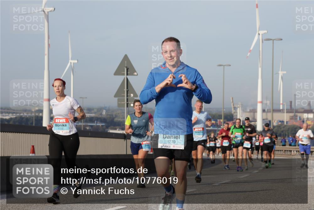 03.10.2026 - Köhlbrandbrückenlauf Yannick Fuchs http://msf.ph/oto/10776019 03.10.2026 09:42:02 Position 2 1722, 1770 meine-sportfotos.de