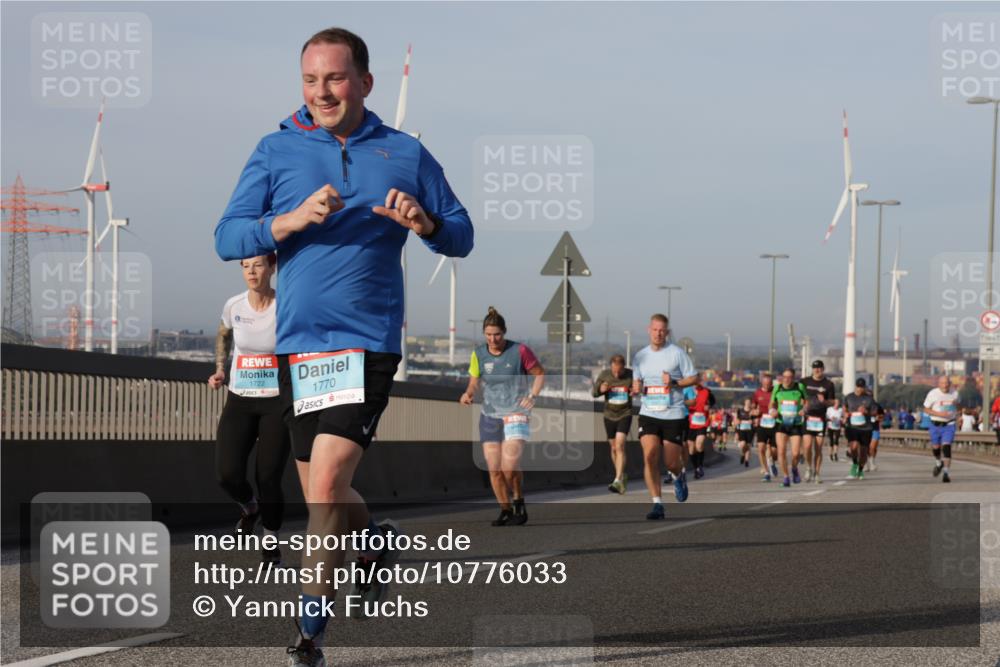 03.10.2026 - Köhlbrandbrückenlauf Yannick Fuchs http://msf.ph/oto/10776033 03.10.2026 09:42:03 Position 2 1722, 1770 meine-sportfotos.de