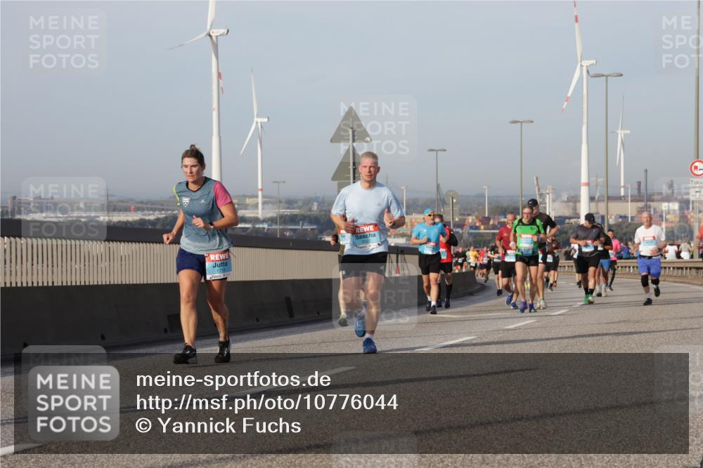 03.10.2026 - Köhlbrandbrückenlauf Yannick Fuchs http://msf.ph/oto/10776044 03.10.2026 09:42:04 Position 2 1715, 500 meine-sportfotos.de