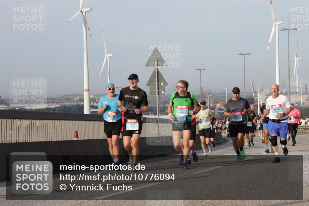 03.10.2026 - Köhlbrandbrückenlauf Yannick Fuchs http://msf.ph/oto/10776094 03.10.2026 09:42:09 Position 2 2343, 3900 meine-sportfotos.de
