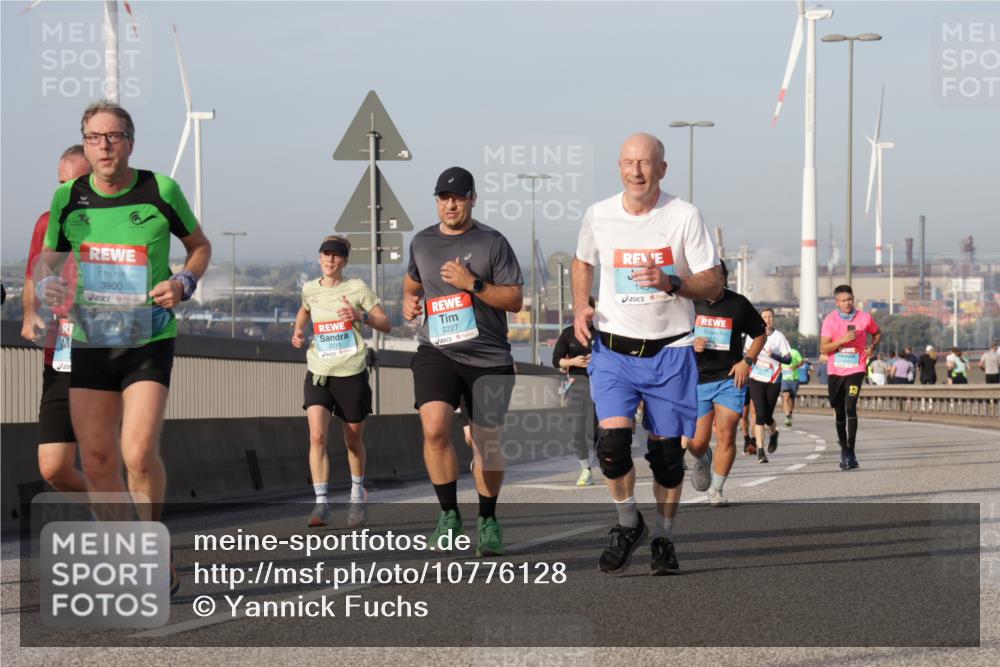 03.10.2026 - Köhlbrandbrückenlauf Yannick Fuchs http://msf.ph/oto/10776128 03.10.2026 09:42:12 Position 2 3900, 2011, 2227, 145, 33 meine-sportfotos.de