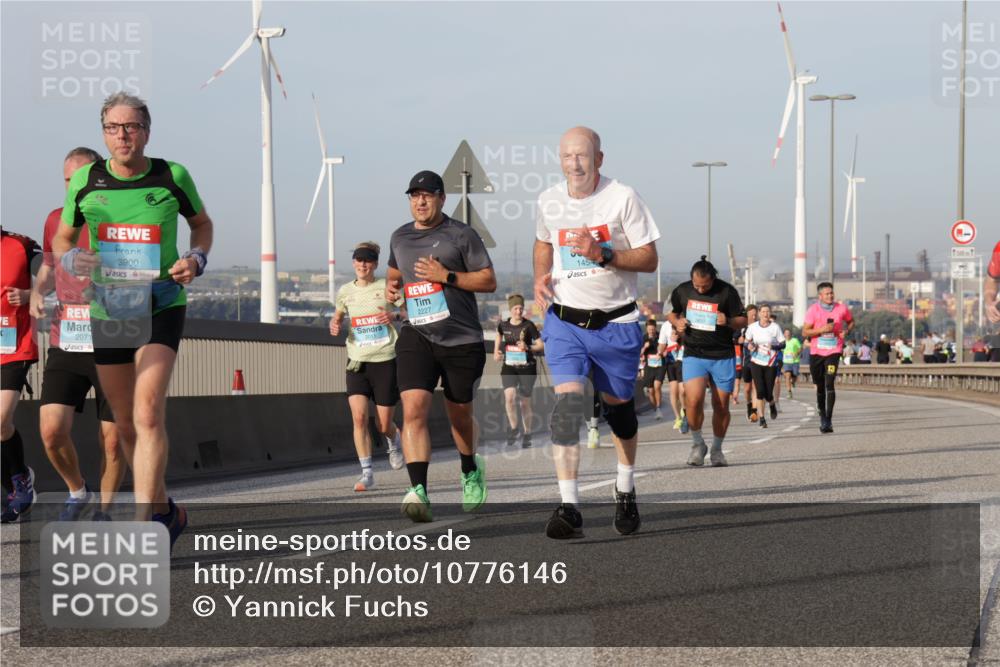 03.10.2026 - Köhlbrandbrückenlauf Yannick Fuchs http://msf.ph/oto/10776146 03.10.2026 09:42:12 Position 2 2071, 3900, 2227, 145, 500 meine-sportfotos.de