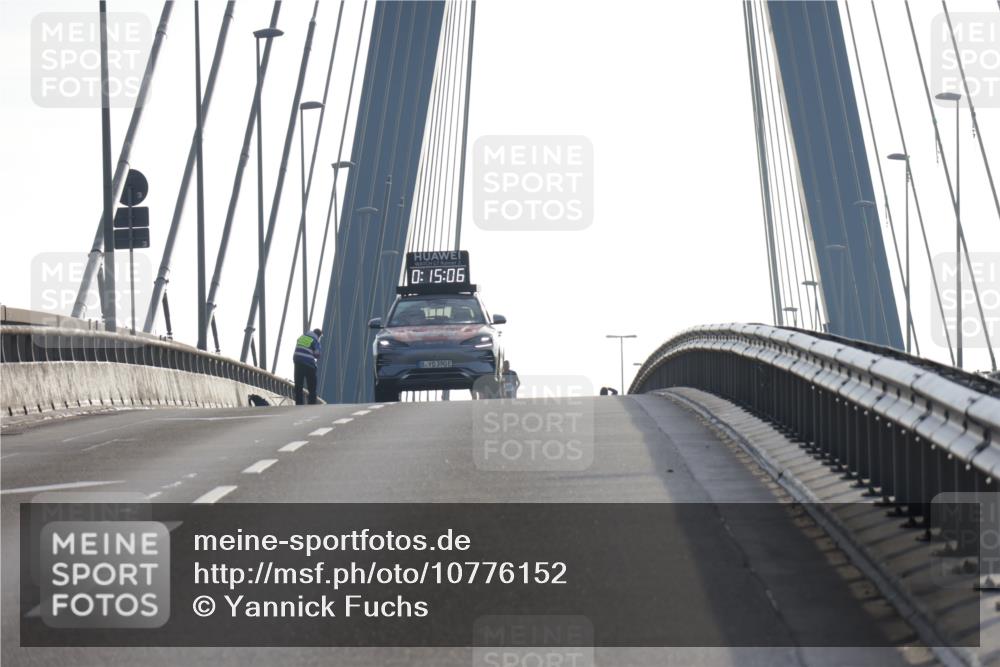 03.10.2026 - Köhlbrandbrückenlauf Yannick Fuchs http://msf.ph/oto/10776152 03.10.2026 09:15:57 Position 1 0, 15, 06, 145, 390 meine-sportfotos.de