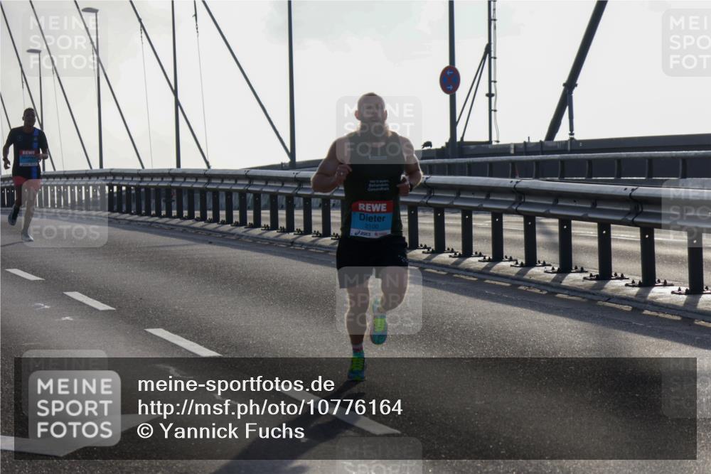 03.10.2026 - Köhlbrandbrückenlauf Yannick Fuchs http://msf.ph/oto/10776164 03.10.2026 09:16:23 Position 1 2100 meine-sportfotos.de