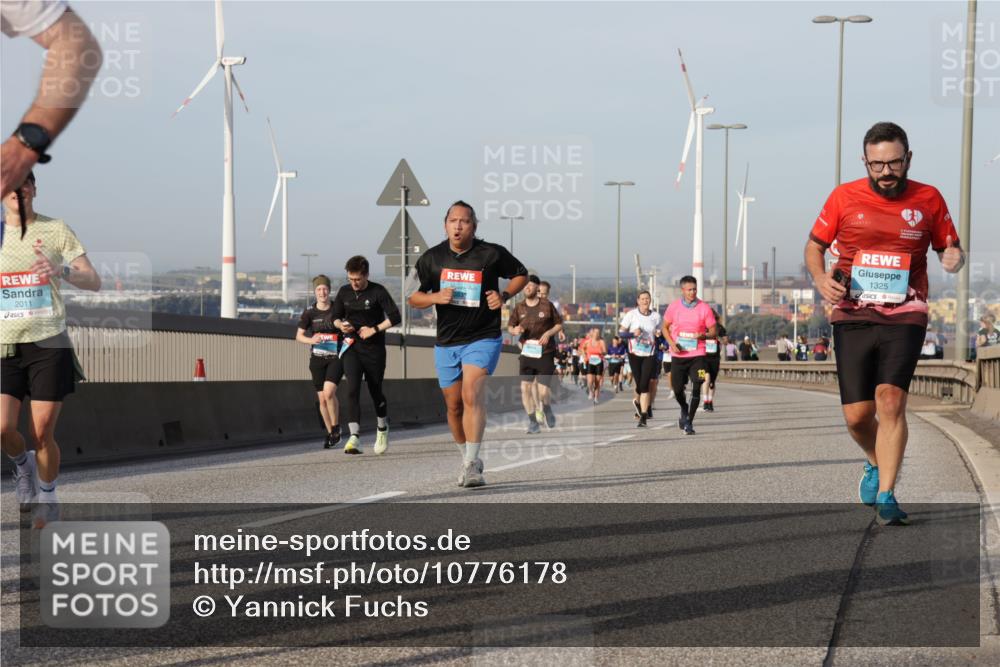 03.10.2026 - Köhlbrandbrückenlauf Yannick Fuchs http://msf.ph/oto/10776178 03.10.2026 09:42:15 Position 2 2011, 1325 meine-sportfotos.de