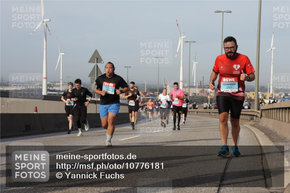 03.10.2026 - Köhlbrandbrückenlauf Yannick Fuchs http://msf.ph/oto/10776181 03.10.2026 09:42:15 Position 2 3833, 1325 meine-sportfotos.de
