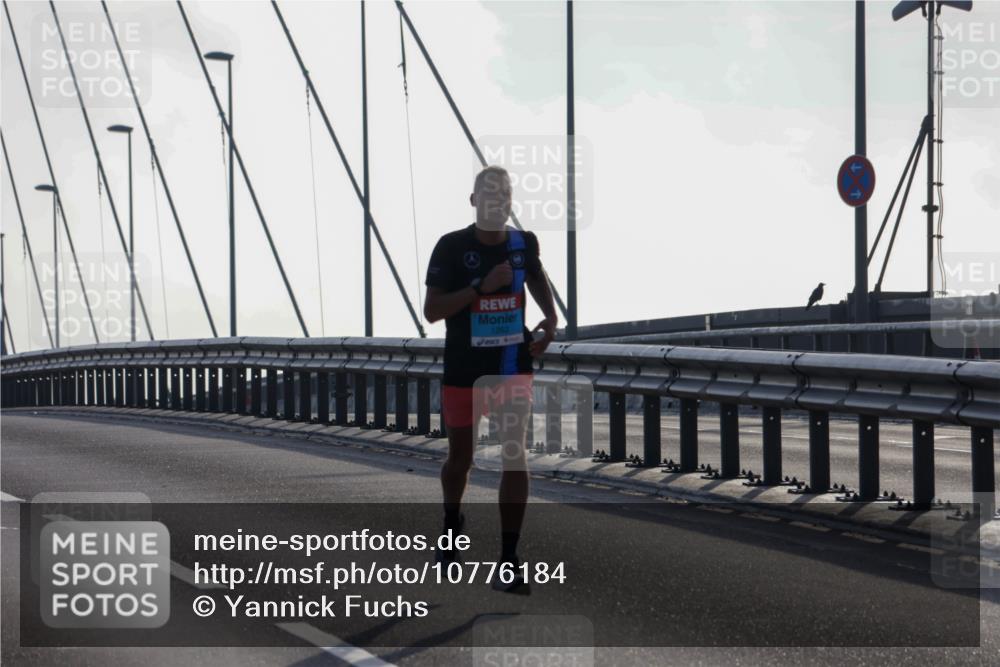 03.10.2026 - Köhlbrandbrückenlauf Yannick Fuchs http://msf.ph/oto/10776184 03.10.2026 09:16:27 Position 1 1263 meine-sportfotos.de