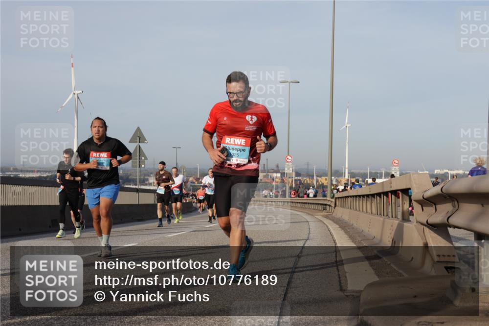03.10.2026 - Köhlbrandbrückenlauf Yannick Fuchs http://msf.ph/oto/10776189 03.10.2026 09:42:16 Position 2 1325 meine-sportfotos.de
