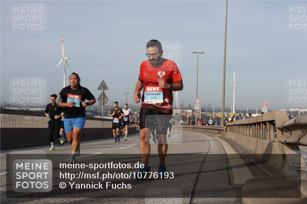 03.10.2026 - Köhlbrandbrückenlauf Yannick Fuchs http://msf.ph/oto/10776193 03.10.2026 09:42:16 Position 2 1325 meine-sportfotos.de