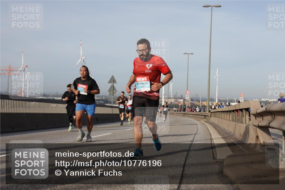03.10.2026 - Köhlbrandbrückenlauf Yannick Fuchs http://msf.ph/oto/10776196 03.10.2026 09:42:17 Position 2 1325 meine-sportfotos.de