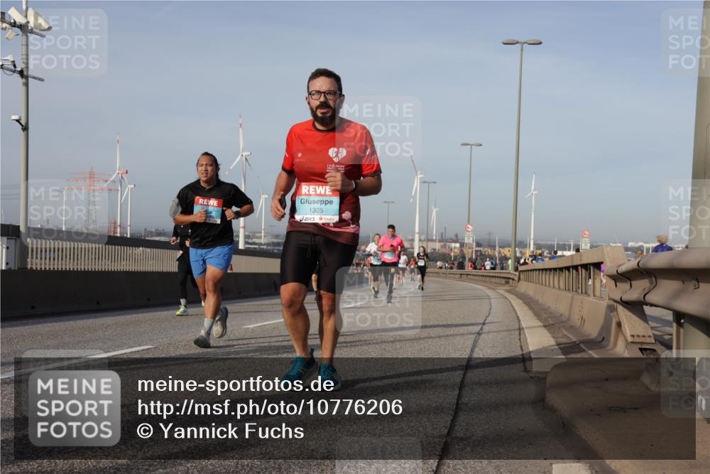 03.10.2026 - Köhlbrandbrückenlauf Yannick Fuchs http://msf.ph/oto/10776206 03.10.2026 09:42:17 Position 2 1325 meine-sportfotos.de