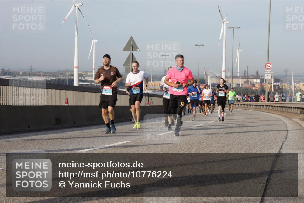 03.10.2026 - Köhlbrandbrückenlauf Yannick Fuchs http://msf.ph/oto/10776224 03.10.2026 09:42:19 Position 2 500 meine-sportfotos.de