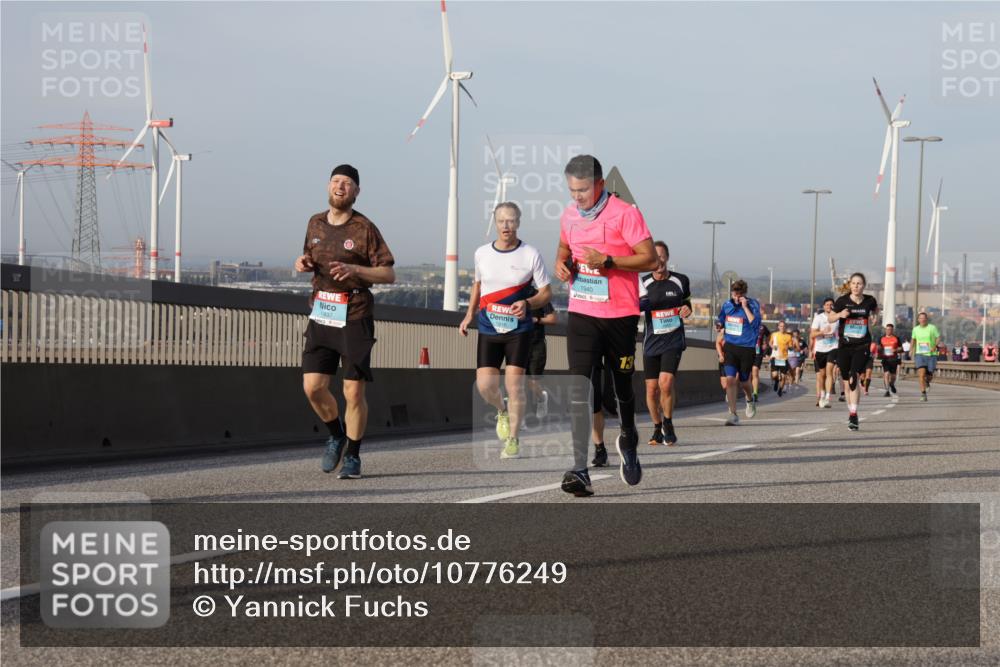 03.10.2026 - Köhlbrandbrückenlauf Yannick Fuchs http://msf.ph/oto/10776249 03.10.2026 09:42:20 Position 2 1937, 1940, 13 meine-sportfotos.de