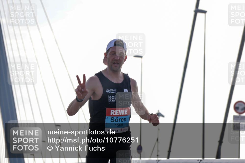 03.10.2026 - Köhlbrandbrückenlauf Yannick Fuchs http://msf.ph/oto/10776251 03.10.2026 09:17:11 Position 1 1508 meine-sportfotos.de