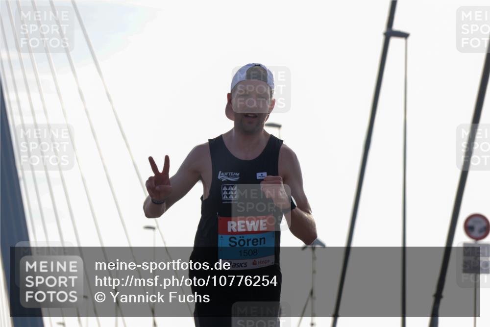 03.10.2026 - Köhlbrandbrückenlauf Yannick Fuchs http://msf.ph/oto/10776254 03.10.2026 09:17:11 Position 1 1508 meine-sportfotos.de