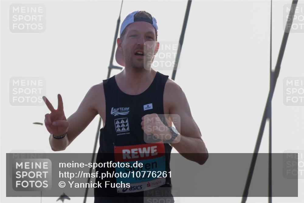 03.10.2026 - Köhlbrandbrückenlauf Yannick Fuchs http://msf.ph/oto/10776261 03.10.2026 09:17:12 Position 1 1508 meine-sportfotos.de