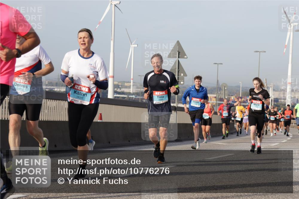 03.10.2026 - Köhlbrandbrückenlauf Yannick Fuchs http://msf.ph/oto/10776276 03.10.2026 09:42:22 Position 2 1618, 1645, 1620 meine-sportfotos.de