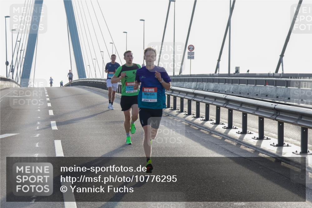 03.10.2026 - Köhlbrandbrückenlauf Yannick Fuchs http://msf.ph/oto/10776295 03.10.2026 09:17:36 Position 1 2111 meine-sportfotos.de