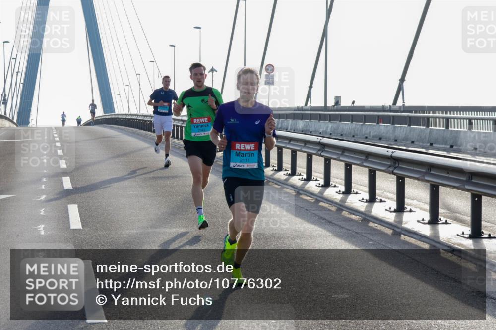03.10.2026 - Köhlbrandbrückenlauf Yannick Fuchs http://msf.ph/oto/10776302 03.10.2026 09:17:36 Position 1 2043, 2111 meine-sportfotos.de