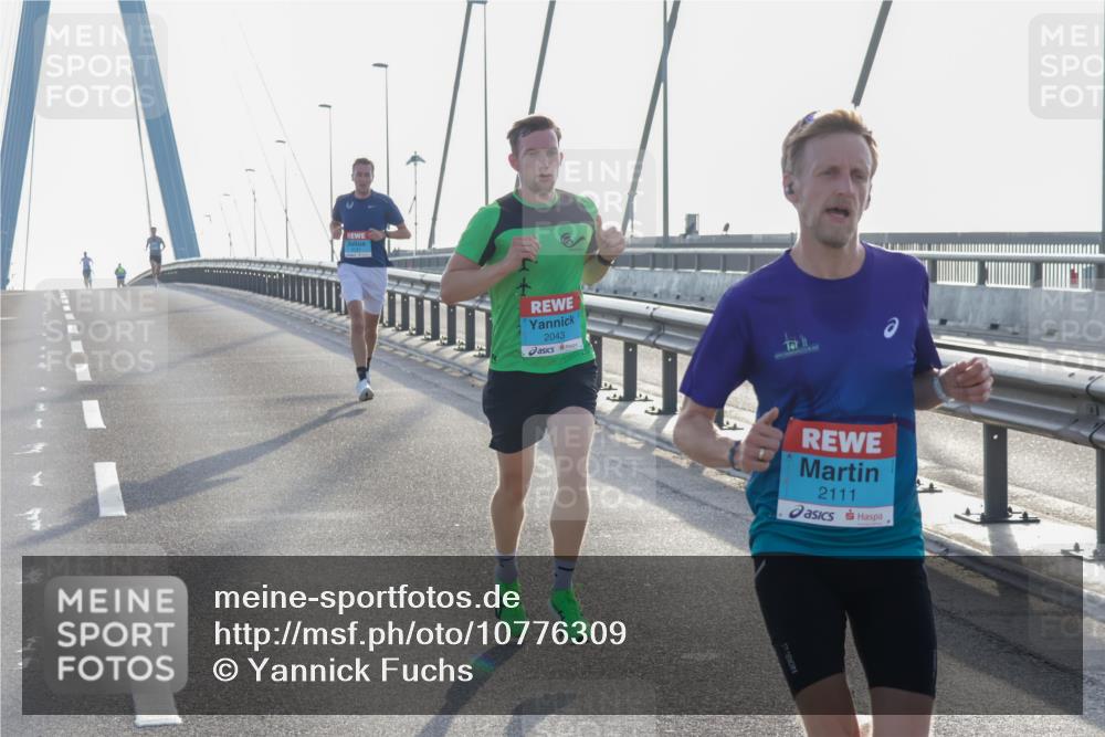 03.10.2026 - Köhlbrandbrückenlauf Yannick Fuchs http://msf.ph/oto/10776309 03.10.2026 09:17:37 Position 1 2043, 2111 meine-sportfotos.de