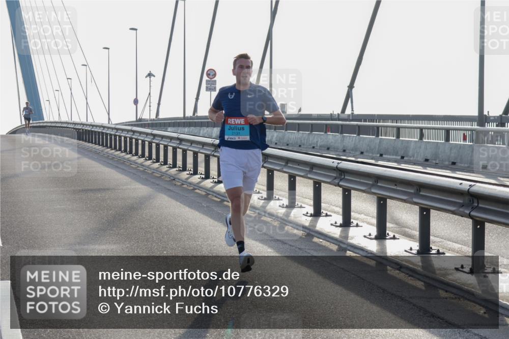 03.10.2026 - Köhlbrandbrückenlauf Yannick Fuchs http://msf.ph/oto/10776329 03.10.2026 09:17:39 Position 1 2131 meine-sportfotos.de