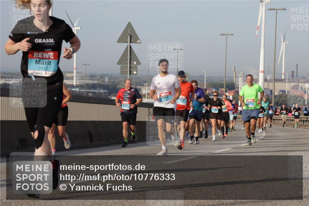 03.10.2026 - Köhlbrandbrückenlauf Yannick Fuchs http://msf.ph/oto/10776333 03.10.2026 09:42:26 Position 2 1422, 3141 meine-sportfotos.de