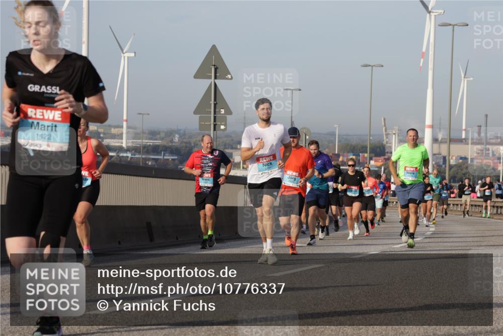 03.10.2026 - Köhlbrandbrückenlauf Yannick Fuchs http://msf.ph/oto/10776337 03.10.2026 09:42:27 Position 2 1422, 3141 meine-sportfotos.de