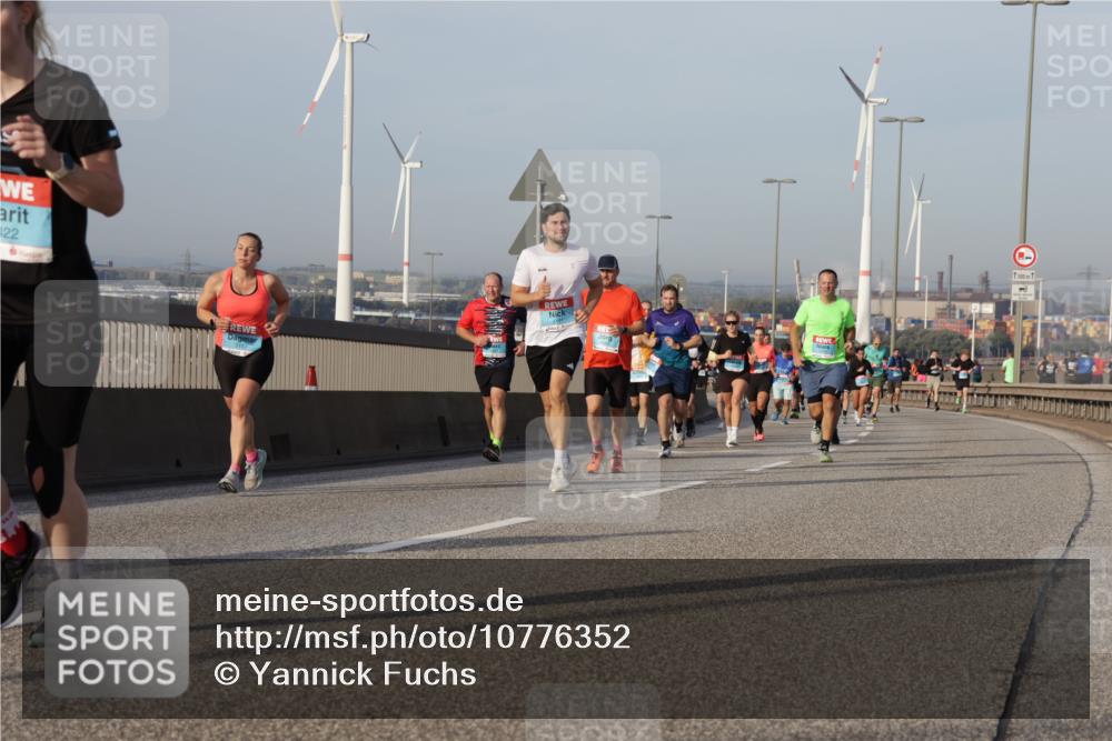 03.10.2026 - Köhlbrandbrückenlauf Yannick Fuchs http://msf.ph/oto/10776352 03.10.2026 09:42:27 Position 2 22, 500 meine-sportfotos.de