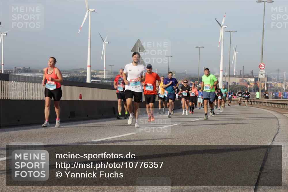 03.10.2026 - Köhlbrandbrückenlauf Yannick Fuchs http://msf.ph/oto/10776357 03.10.2026 09:42:28 Position 2 3141, 500 meine-sportfotos.de