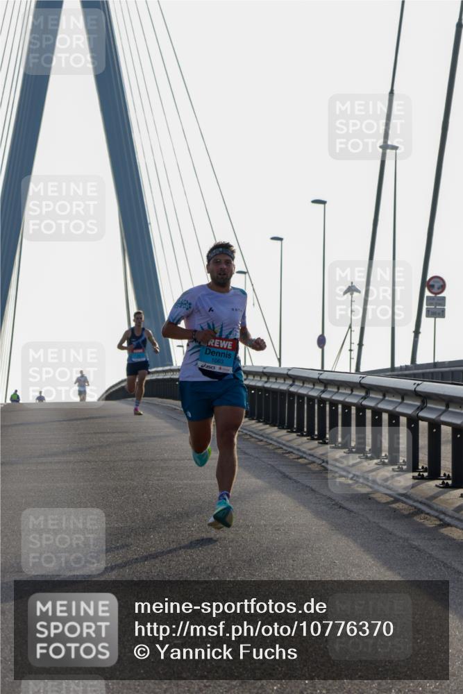 03.10.2026 - Köhlbrandbrückenlauf Yannick Fuchs http://msf.ph/oto/10776370 03.10.2026 09:18:04 Position 1 1063 meine-sportfotos.de