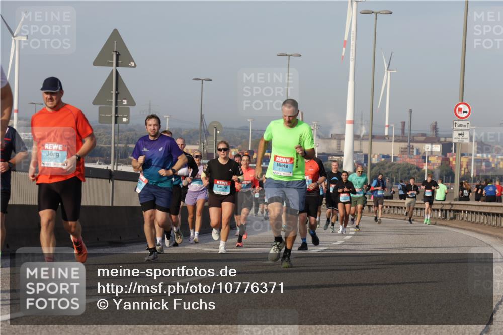 03.10.2026 - Köhlbrandbrückenlauf Yannick Fuchs http://msf.ph/oto/10776371 03.10.2026 09:42:29 Position 2 2626, 1170, 1500 meine-sportfotos.de