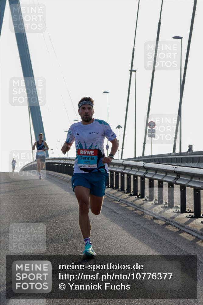 03.10.2026 - Köhlbrandbrückenlauf Yannick Fuchs http://msf.ph/oto/10776377 03.10.2026 09:18:05 Position 1 1063 meine-sportfotos.de