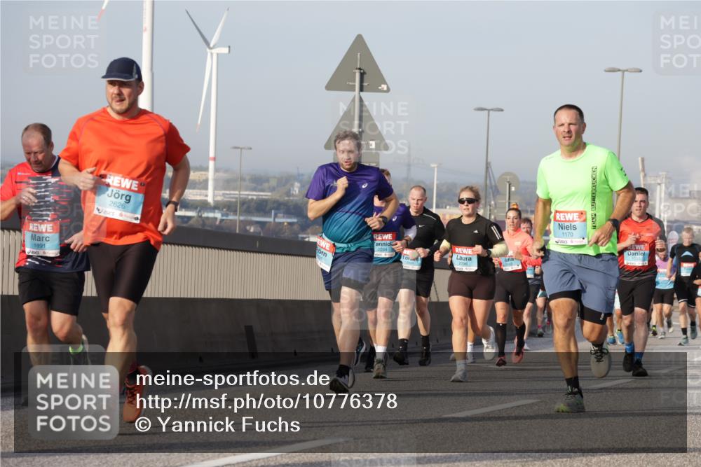 03.10.2026 - Köhlbrandbrückenlauf Yannick Fuchs http://msf.ph/oto/10776378 03.10.2026 09:42:30 Position 2 1891, 2626, 2264, 2296, 1170, 1293 meine-sportfotos.de