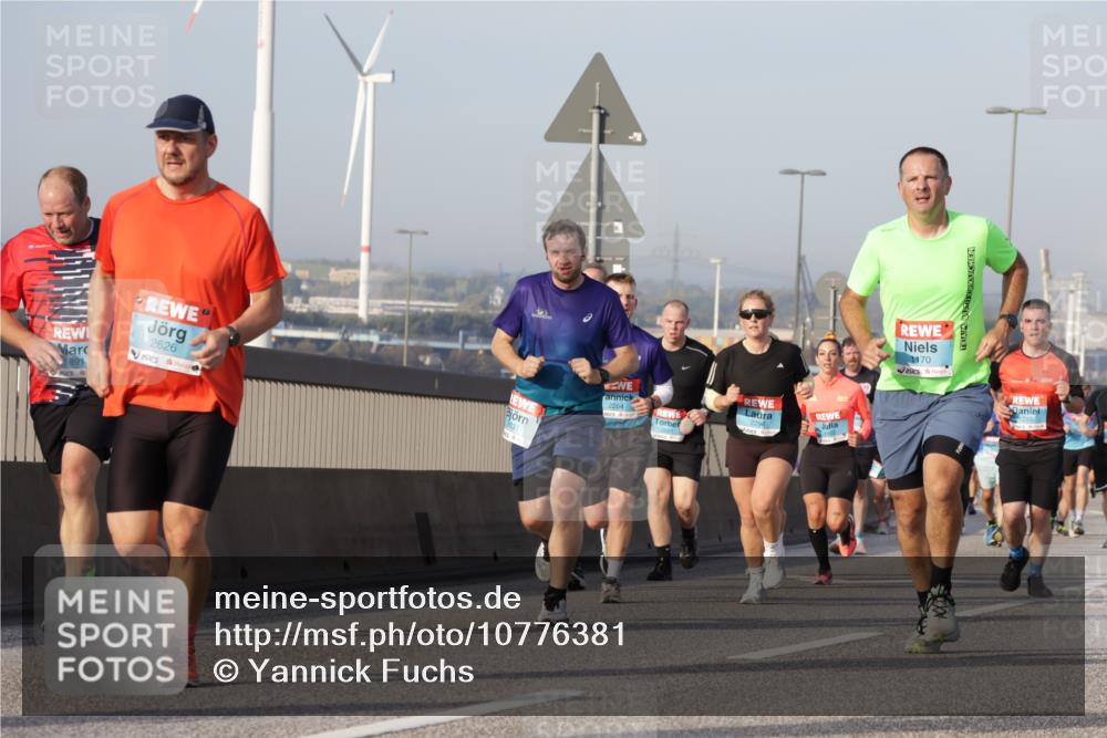 03.10.2026 - Köhlbrandbrückenlauf Yannick Fuchs http://msf.ph/oto/10776381 03.10.2026 09:42:30 Position 2 1891, 2626, 2264, 2631, 2296, 1170 meine-sportfotos.de