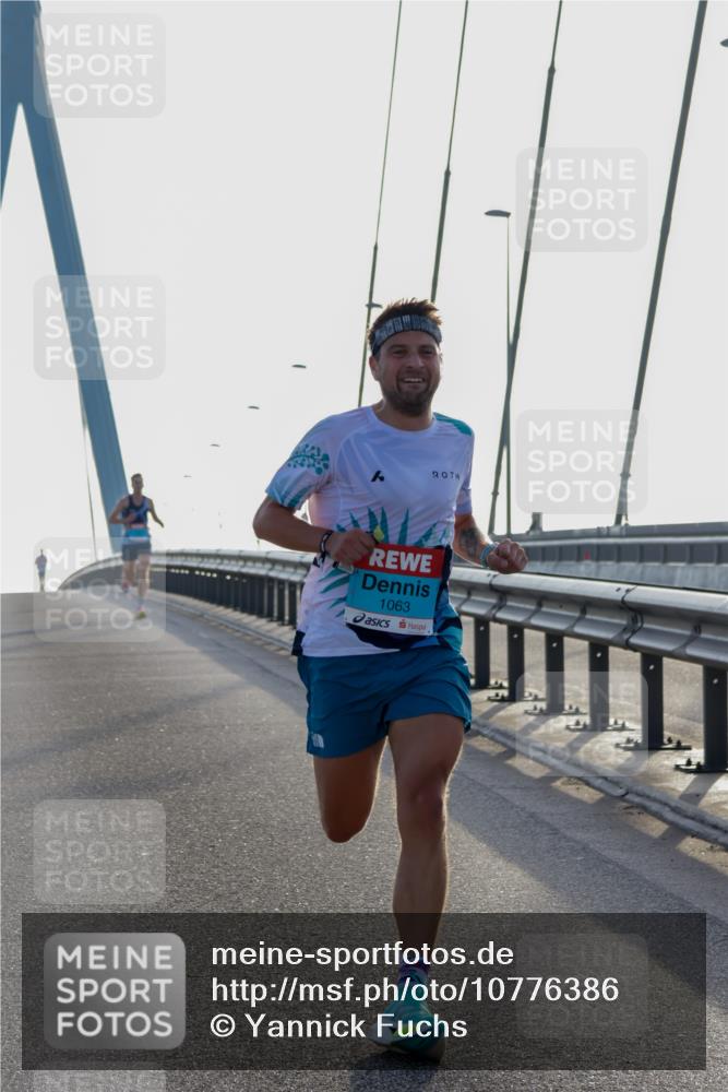 03.10.2026 - Köhlbrandbrückenlauf Yannick Fuchs http://msf.ph/oto/10776386 03.10.2026 09:18:06 Position 1 1063 meine-sportfotos.de