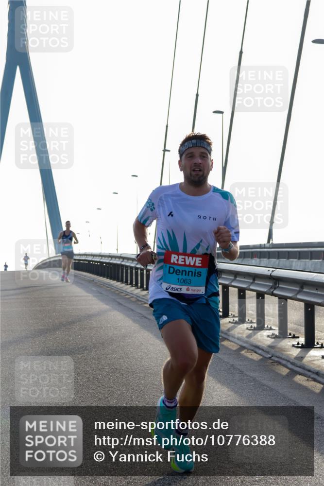 03.10.2026 - Köhlbrandbrückenlauf Yannick Fuchs http://msf.ph/oto/10776388 03.10.2026 09:18:06 Position 1 1063 meine-sportfotos.de