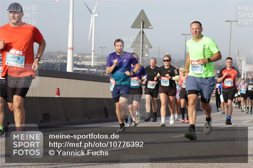03.10.2026 - Köhlbrandbrückenlauf Yannick Fuchs http://msf.ph/oto/10776392 03.10.2026 09:42:31 Position 2 2626, 2264, 2296, 1170 meine-sportfotos.de