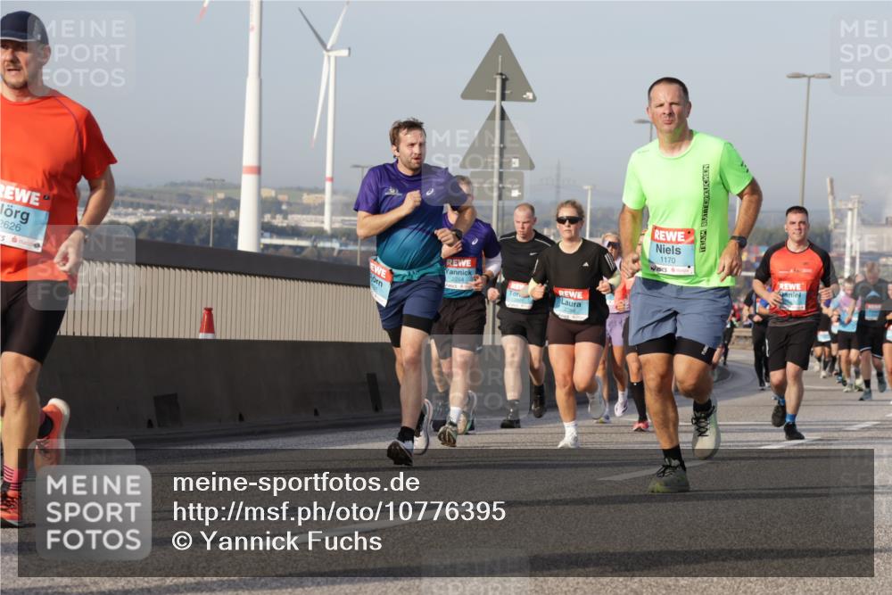 03.10.2026 - Köhlbrandbrückenlauf Yannick Fuchs http://msf.ph/oto/10776395 03.10.2026 09:42:31 Position 2 2626, 2264, 1170 meine-sportfotos.de