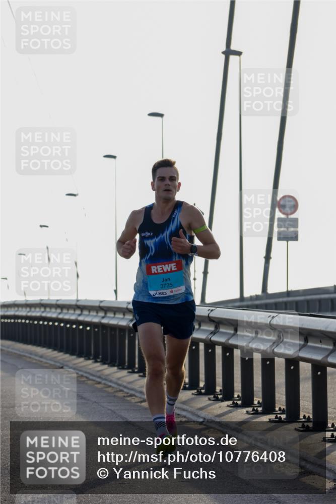 03.10.2026 - Köhlbrandbrückenlauf Yannick Fuchs http://msf.ph/oto/10776408 03.10.2026 09:18:10 Position 1 3735 meine-sportfotos.de
