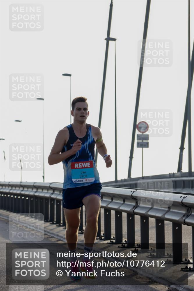 03.10.2026 - Köhlbrandbrückenlauf Yannick Fuchs http://msf.ph/oto/10776412 03.10.2026 09:18:11 Position 1 3735 meine-sportfotos.de