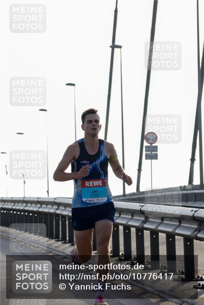 03.10.2026 - Köhlbrandbrückenlauf Yannick Fuchs http://msf.ph/oto/10776417 03.10.2026 09:18:11 Position 1 3735 meine-sportfotos.de