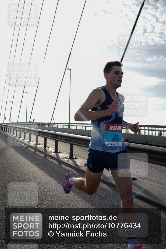 03.10.2026 - Köhlbrandbrückenlauf Yannick Fuchs http://msf.ph/oto/10776434 03.10.2026 09:18:14 Position 1 3735 meine-sportfotos.de