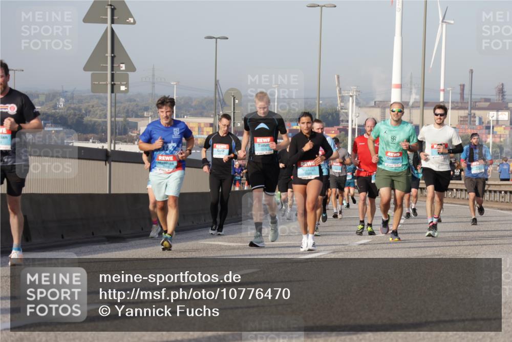 03.10.2026 - Köhlbrandbrückenlauf Yannick Fuchs http://msf.ph/oto/10776470 03.10.2026 09:42:37 Position 2  meine-sportfotos.de